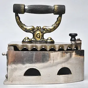 Старинный Никелированный Угольный Чугунный Утюг Германия начало ХХ века.