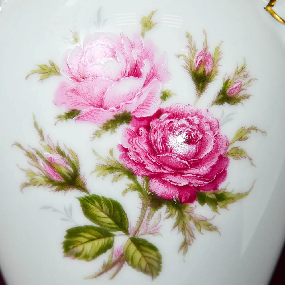 Коллекционная Ваза «Мускусная Роза», KAISER Porzellan, Германия, 1967 - 1970 годы.