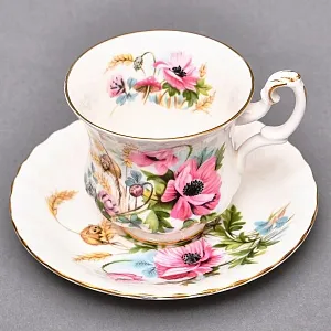 Коллекционная Фарфоровая Кофейная пара «Сбор урожая маков», ROYAL ALBERT Англия.