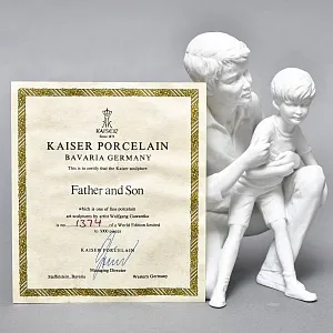 Редкая!!! Коллекционная Фарфоровая Статуэтка «Отец и Сын», Kaiser, Германия -1979 год.