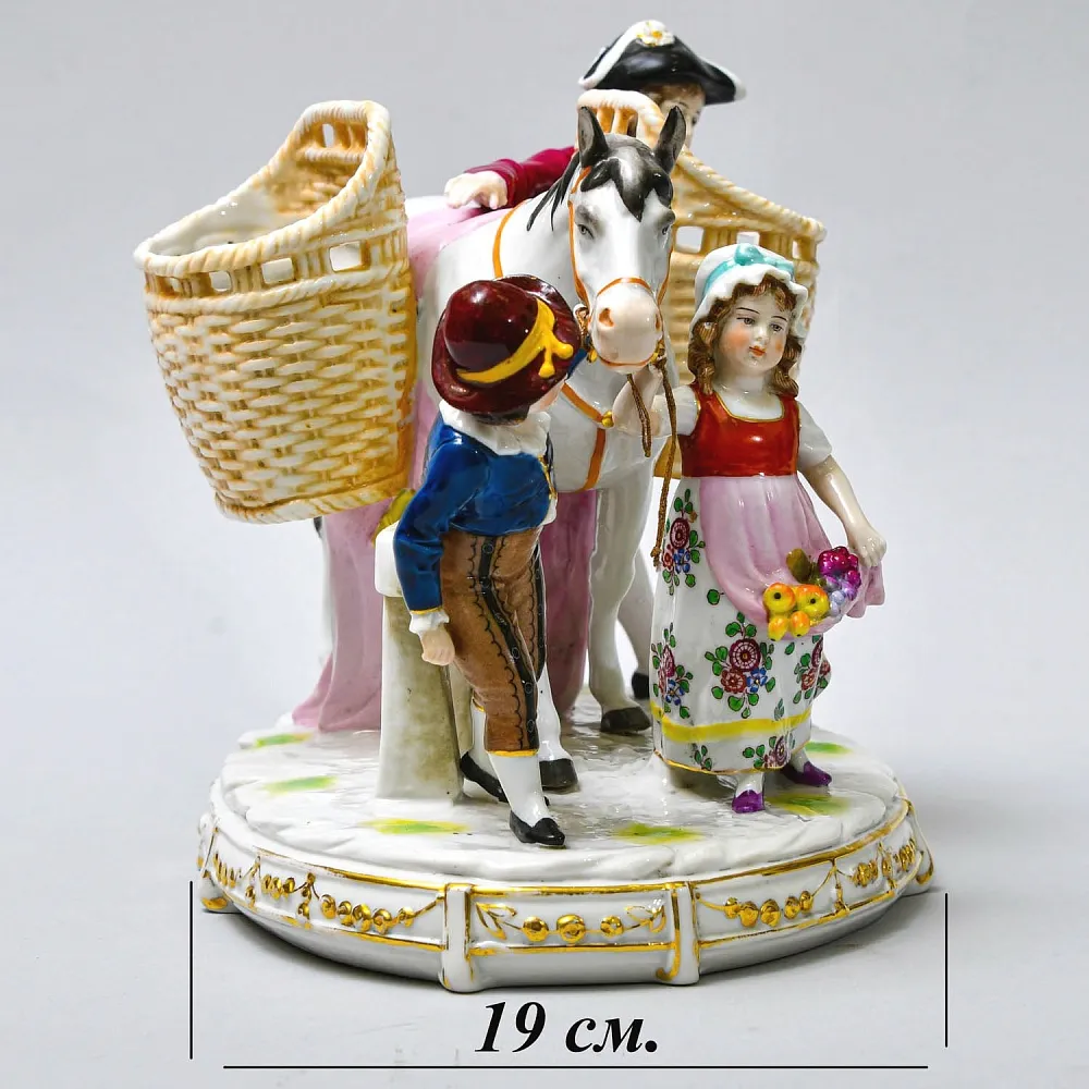 Антикварная Статуэтка - Салфетница «Дети и мул», фарфор SITZENDORF, Германия 1884 - 1902 годы.