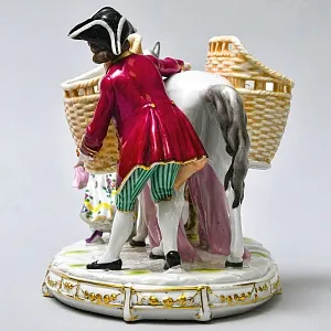 Антикварная Статуэтка - Салфетница «Дети и мул», фарфор SITZENDORF, Германия 1884 - 1902 годы.