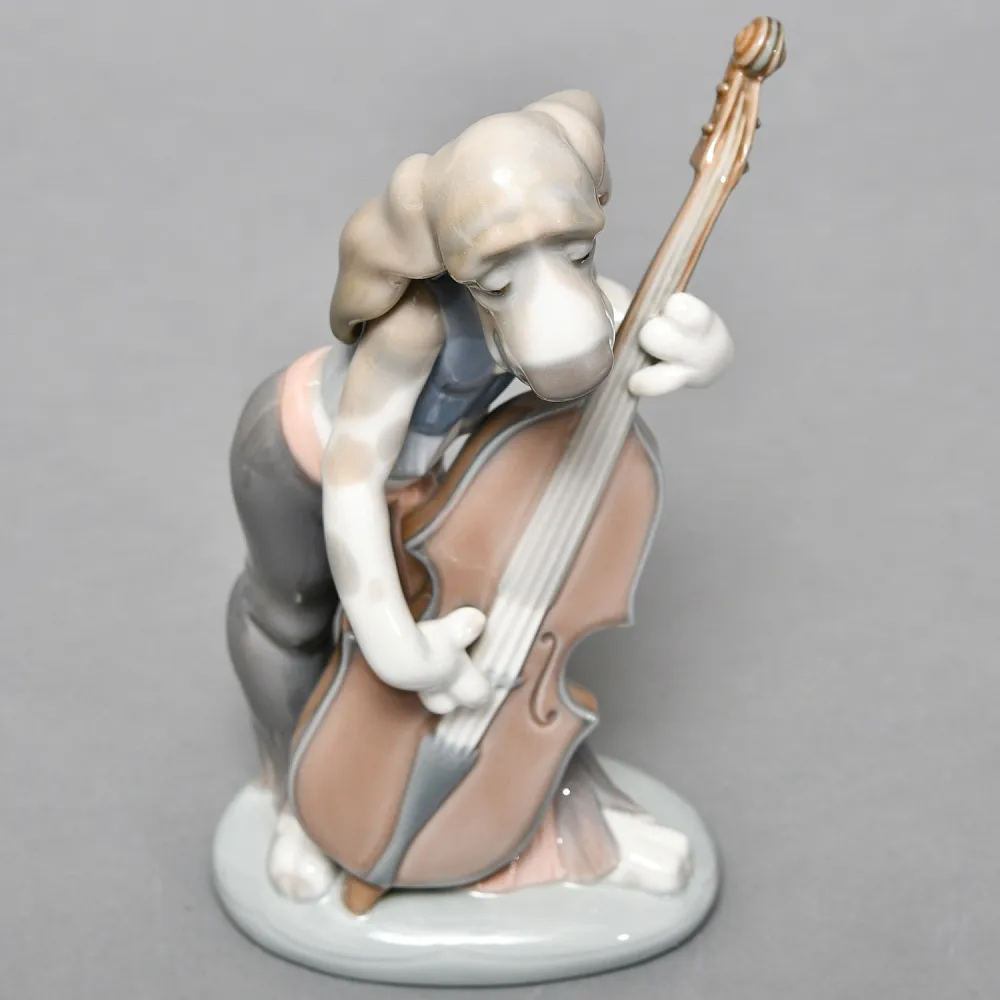 Коллекционная Фарфоровая статуэтка «Собака, играющая на контрабасе», Lladro Испания, 1971 - 1978 годы.