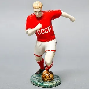 Авторская Коллекционная Фарфоровая Статуэтка «Футболист сборной команды СССР», Россия.