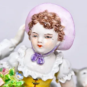 Коллекционная Фарфоровая статуэтка «Маленькие Садовники», SITZENDORF Германия, середина ХХ века.