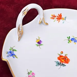 Сервировочная Тарелка - Блюдо - Мелочевница «Цветочная россыпь», Фарфор MEISSEN, Германия.