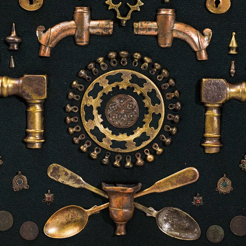 Настенное Коллекционное Панно - Картина "Старинные Латунные штучки". Россия конец XIX - начало ХХ века.