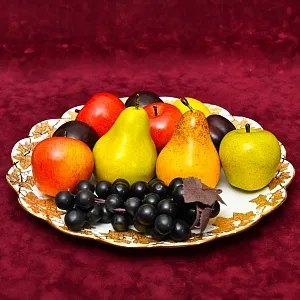 Антикварное Блюдо - Тарелка «ИРИС и ВИНОГРАДНЫЕ ЛИСТЬЯ», Фарфор MEISSEN Германия.