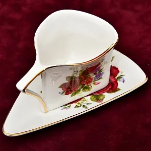 Коллекционная Фарфоровая Чайно - Кофейная пара «РОЗЫ», Limoges Франция.