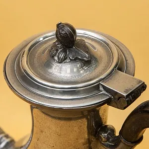 Большой Антикварный Оловянный Кофейник на 2 литра. Бельгия,  середина ХIХ века.