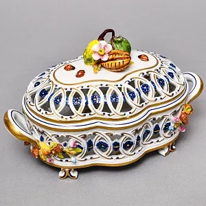 Сухарница - Конфетница - Шкатулка с крышкой «Дары лета», Фарфор Giulia Mangani Италия, 70-е годы.