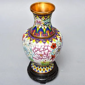 Декоративные Парные Вазы «Летний сад» в технике «Клуазоне» Н -30 см., Китай 50 -е годы ХХ века.