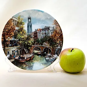 Коллекционная Тарелка «Старый канал в Утрехте» Фарфор, Royal MOSA, Голландия -1991 год..