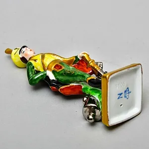 Коллекционная Фарфоровая Статуэтка «Солдат - Гусар», Германия - вторая половина ХХ века.