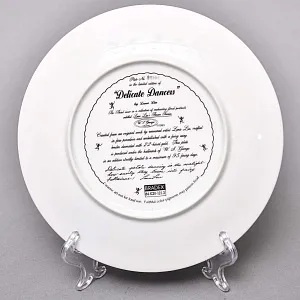 Коллекционная Фарфоровая тарелка «Цветочный танец», W.J.GEORGE. США  - 1993 год.