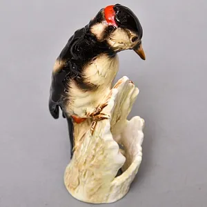 РЕДКАЯ!!! Птица - Фарфоровая Статуэтка «ДЯТЕЛ», GOEBEL Германия - 1972 год.