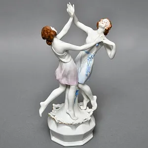 Антикварная Фарфоровая статуэтка Арт Деко «Танцующие девушки», VOLKSTEDT Германия, 30- гг.