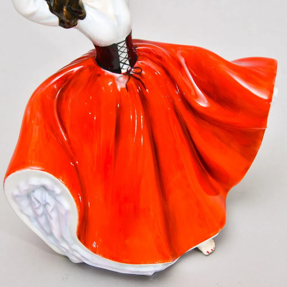 Коллекционная Фарфоровая статуэтка «Испанская Танцовщица. Карен», Royal Doulton Англия.