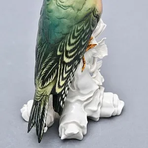 Птица - Фарфоровая статуэтка «Зелёный дятел», Карл Энс / Karl Ens, Германия, 30-е годы ХХ века.