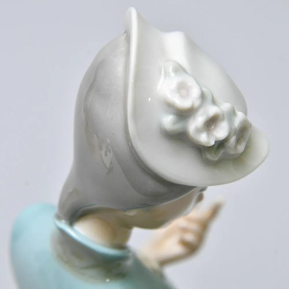 Коллекционная Фарфоровая статуэтка «На прогулке. Дама и девочка», Lladro Испания. 