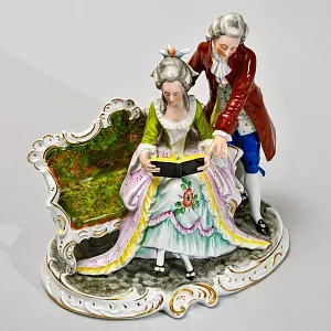 Антикварная Статуэтка «Любовный роман», фарфор Carl Scheidig, Германия начало ХХ века.