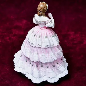 Коллекционная Фарфоровая Статуэтка «Red Red Rose», Royal Doulton Англия - 1997 год.