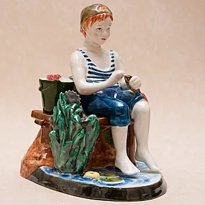 Большая Фаянсовая Статуэтка «Юный Рыбак», Конаковский Фаянс, Россия.
