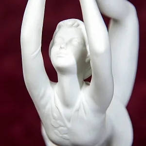 Редкая! Авторская Статуэтка «Фигуристка - Денизе Бильман», фарфор Kaiser, Германия -1979 год.