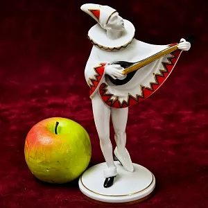 Редкая! Коллекционная Фарфоровая Статуэтка «Пьеро - Менестрель», GOEBEL Германия - 1986 год.