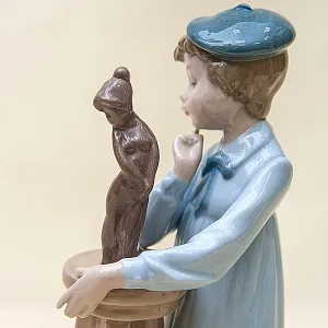 Коллекционная Фарфоровая статуэтка «Маленький скульптор» Lladro, Испания - 1985 год.