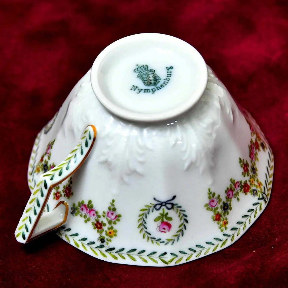 Редкая!!! Коллекционная Кофейная пара «Цветочный орнамент», фарфор Nymphenburg, Германия.