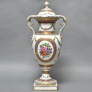 Большой Фарфоровый Вазон - Ваза с крышкой «Цветочная гирлянда», SP Dresden Германия, 50-е гг. ХХ века.