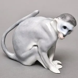 Антикварная Фарфоровая статуэтка «ОБЕЗЬЯНА», Karl Ens Германия, 1900 - 1919 годы.