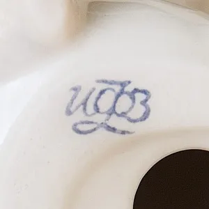 Коллекционная Фарфоровая статуэтка «Лемур Лори», ИФЗ Россия - 2018 год.