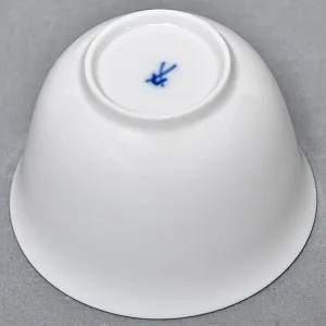 Коллекционная Фарфоровая Кофейная пара - пиала с блюдцем  MEISSEN / МЕЙСЕН, Германия.