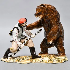 Коллекционная Фарфоровая Статуэтка «Охота на медведя», Россия. 