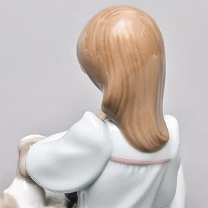 Коллекционная Фарфоровая статуэтка «Девочка с кошкой и собакой», Lladro / Лядро Испания. 