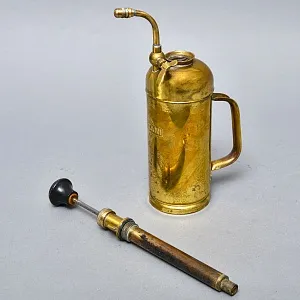 Редкость! Латунный Пульверизатор - Распылитель - Опрыскиватель, BERTANI Италия -50 гг.