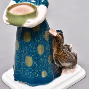  Антикварная Фарфоровая статуэтка «Девочка с утками», ROSENTHAL Германия, первая половина ХХ века.