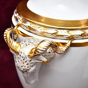 Коллекционный Фарфоровый Вазон - Ваза с крышкой в стиле АМПИР, Furstenberg Германия.