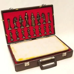 Редкость! Винтажные Коллекционные Оловянные «ШАХМАТЫ» в кожаном кейсе, Германия 60 гг.