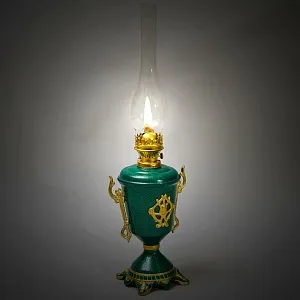Антикварная Керосиновая Лампа «Изумрудное Золото», Металл / Стекло, начало ХХ века.