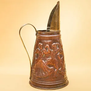 Небольшой Медно - Латунный Зольник «Дама с кавалером. Танцы», Бельгия середина ХХ века.