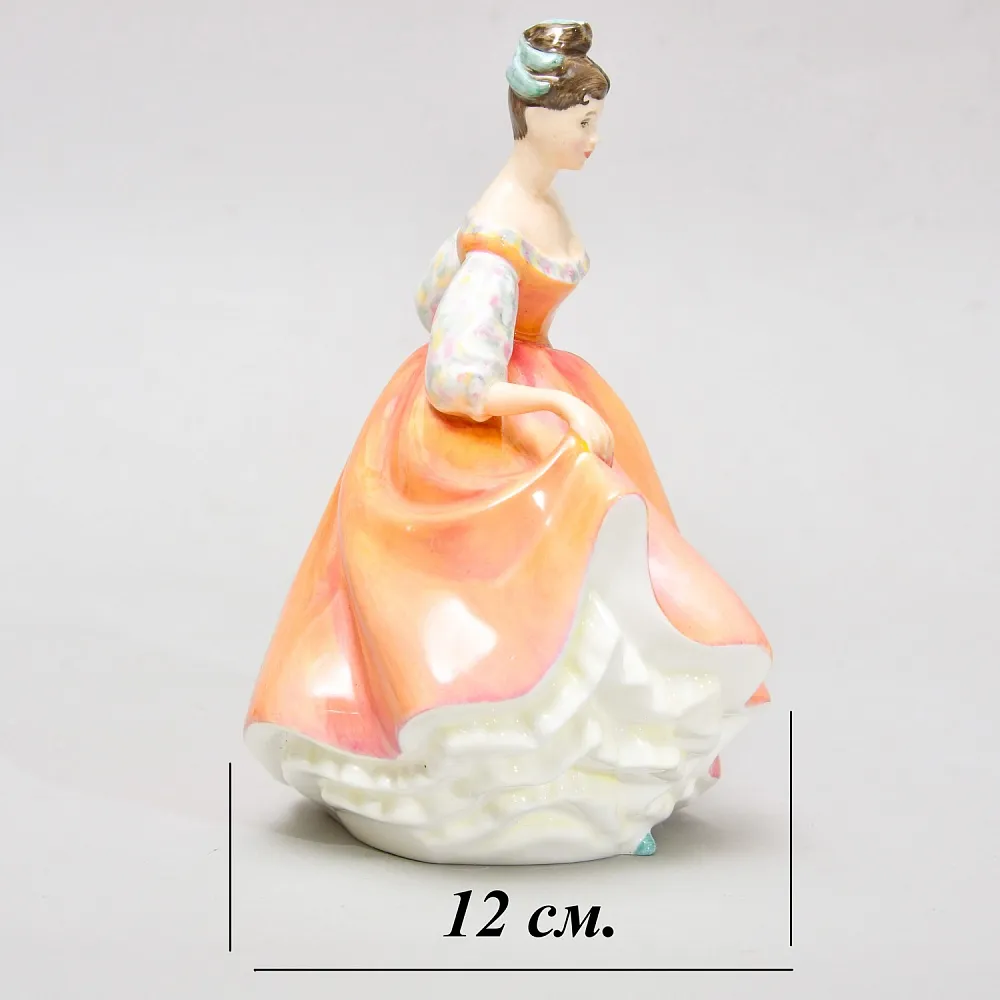 Коллекционная Фарфоровая статуэтка «Прекрасная Леди», Royal Doulton Англия.