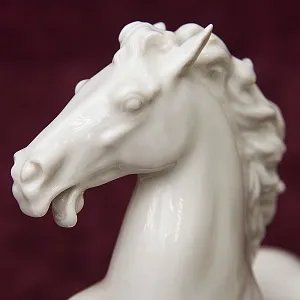 Редкость!!! Фарфоровая статуэтка «ЛОШАДЬ НА ДЫБАХ», Hutschenreuther, Германия - 1966 год.