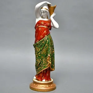 Антикварная Фарфоровая статуэтка «Девушка с кувшином», Nymphenburg Германия, начало ХХ века.