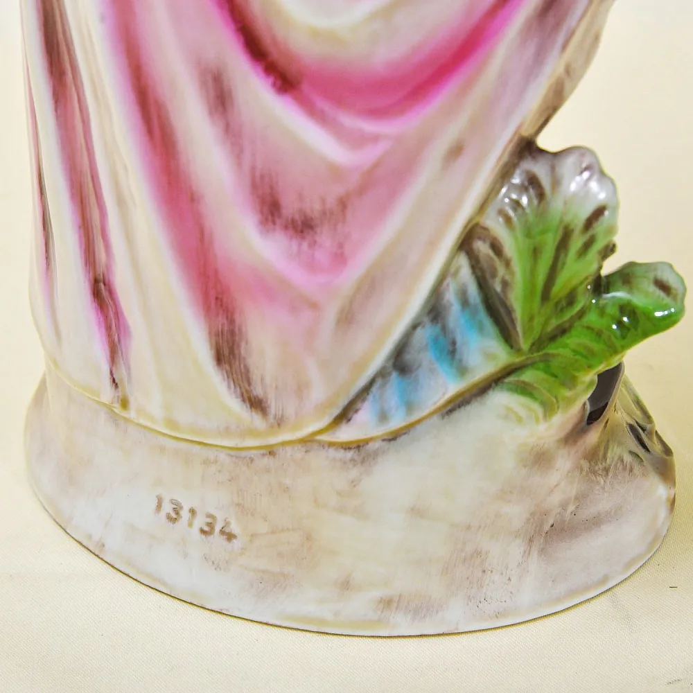 Большая Фарфоровая Статуэтка «Девушка на прогулке», GRAFENTHAL Германия - 1985год.