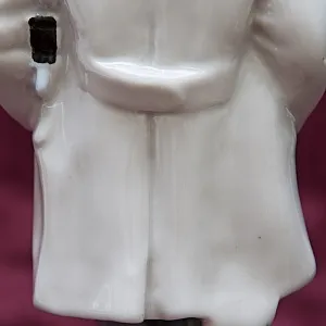 Коллекционная Авторская Фарфоровая статуэтка «Мальчик с коньками», ЛФЗ СССР 1958 год.