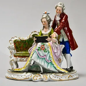 Антикварная Статуэтка «Любовный роман», фарфор Carl Scheidig, Германия начало ХХ века.