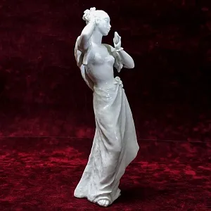 Авторская Фарфоровая статуэтка «Девушка с зеркалом», ROSENTHAL Германия -40е годы ХХ века.